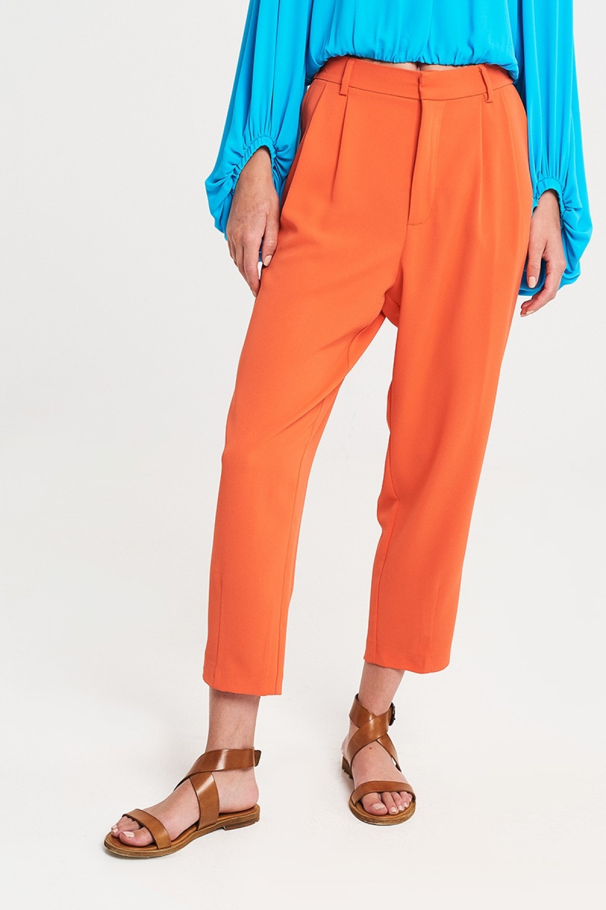 AVANT GARDE CORAL TROUSERS WITH PLEATS