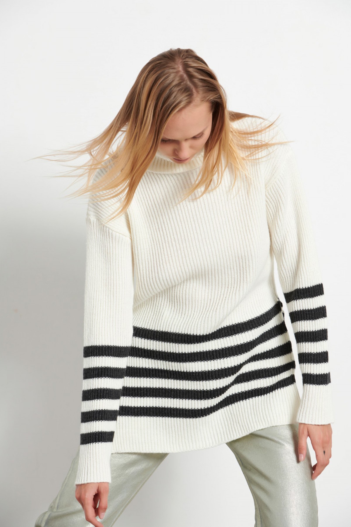 CHRISTELLE NIMA LONG WOOL SWEATER WITH STRIPES