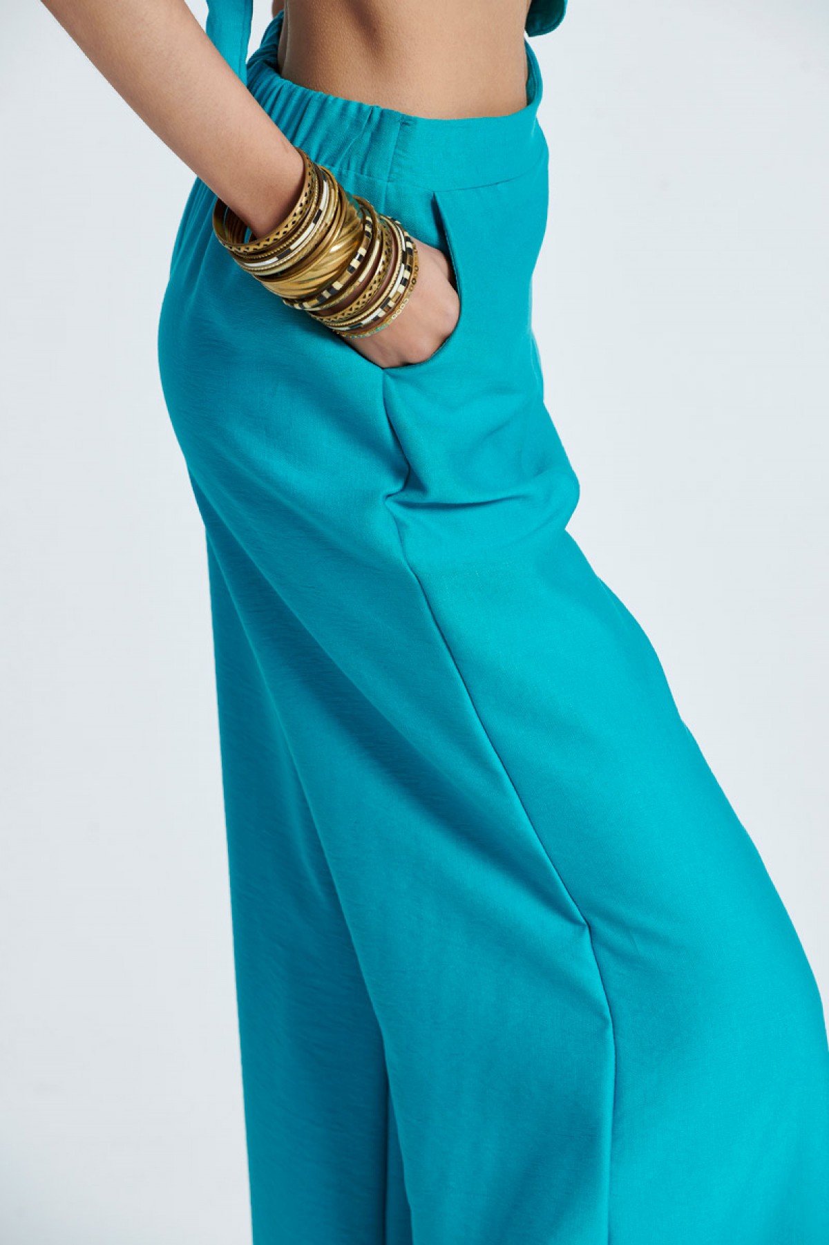 WIDE LEG TROUSERS IN TURQUOISE