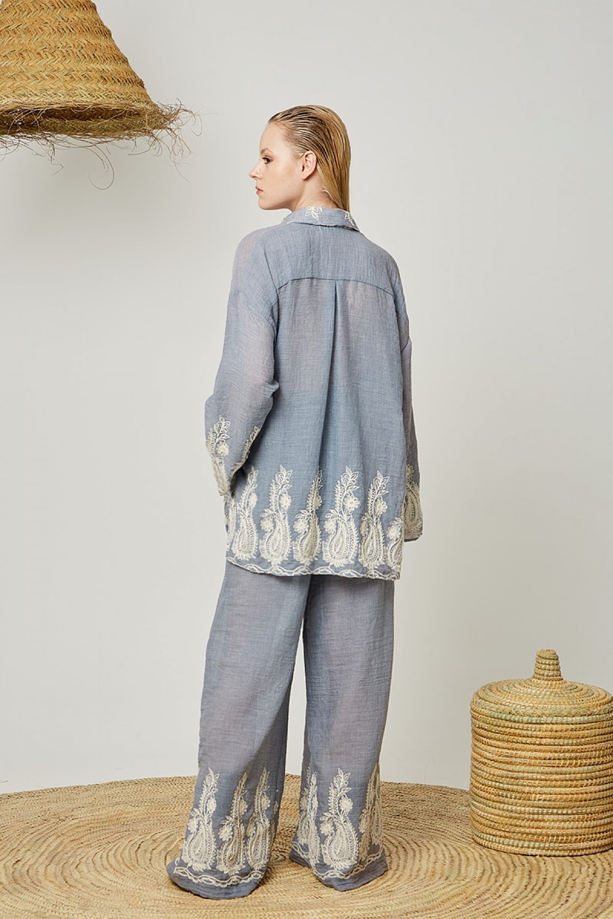OVERSIZED SHIRT WITH EMBROIDERY